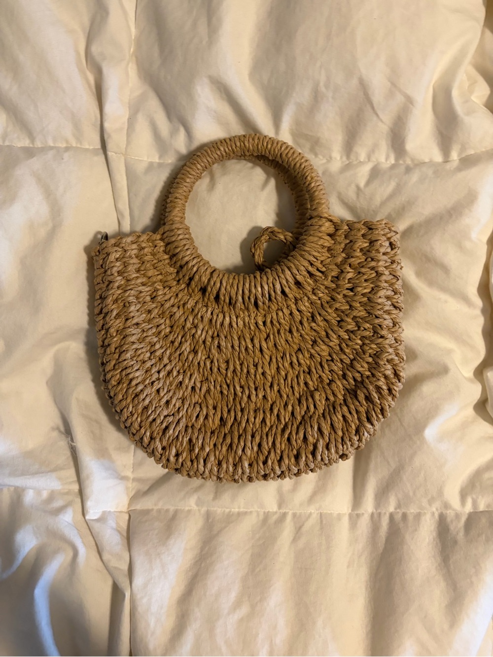 Woven Straw Circle Handle Tote Bag in Natural